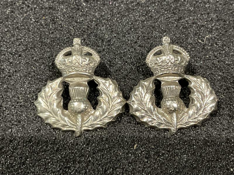 The Queens Own Cameron Highlanders collars
