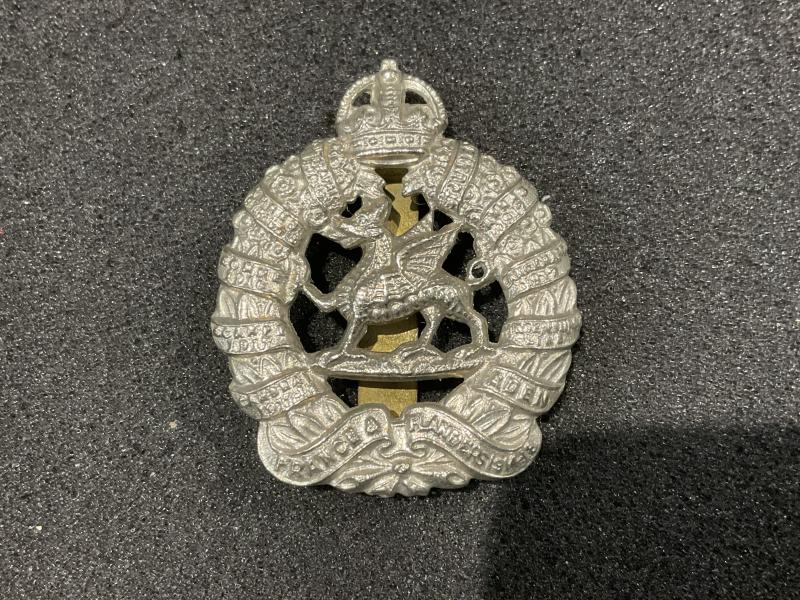 Monmouthshire Regiment cap badge
