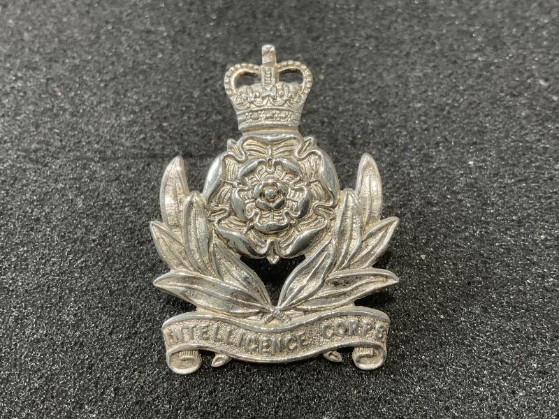 Post 1952 Q/C Officers Intelligence Corps cap badge