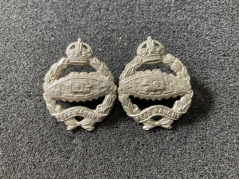 WW2 Royal Tank Regiment collar badges