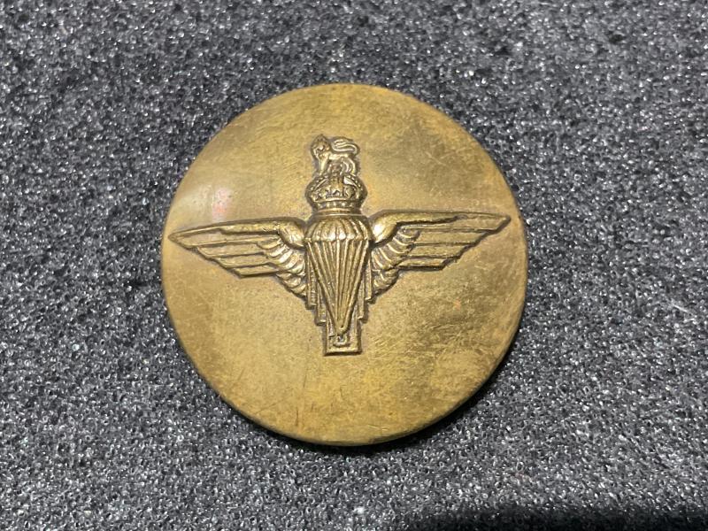 WW2 Parachute Regiment brass button
