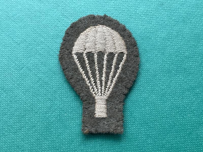 WW2 Parachute trained non-regular forces light bulb