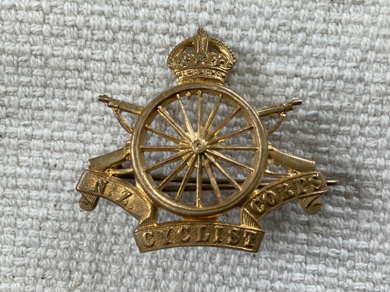 WW1 N.Z Cyclist Corps cap badge by Gaunt. London
