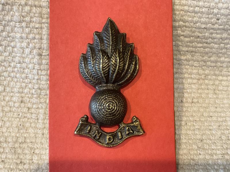 WW2 Indian Engineers blackened brass beret / collar badge