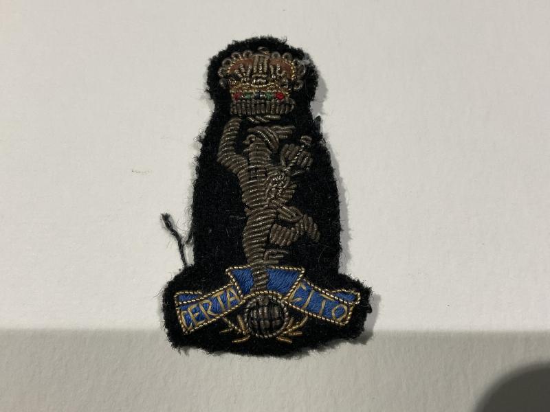 Post 1952 Officers Royal Signals corps bullion beret badge