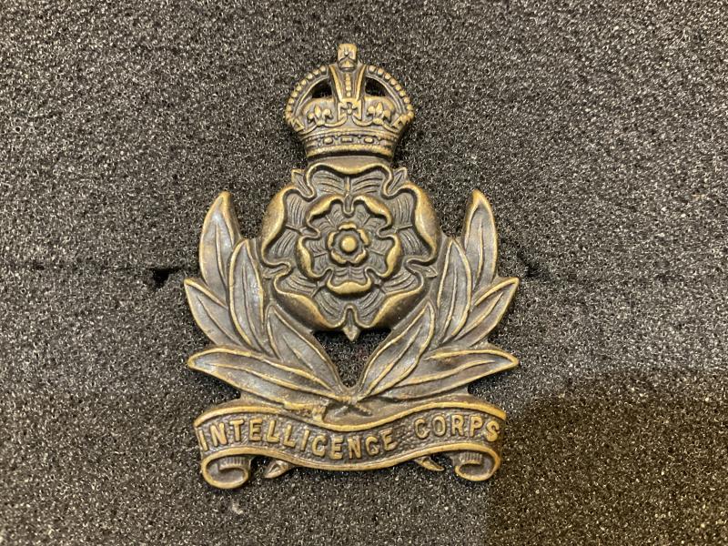 WW2 Intelligence Corps bronzed O.S.D cap badge