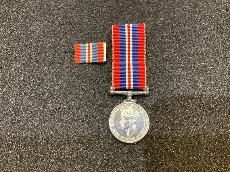 WW2 War medal miniature medal