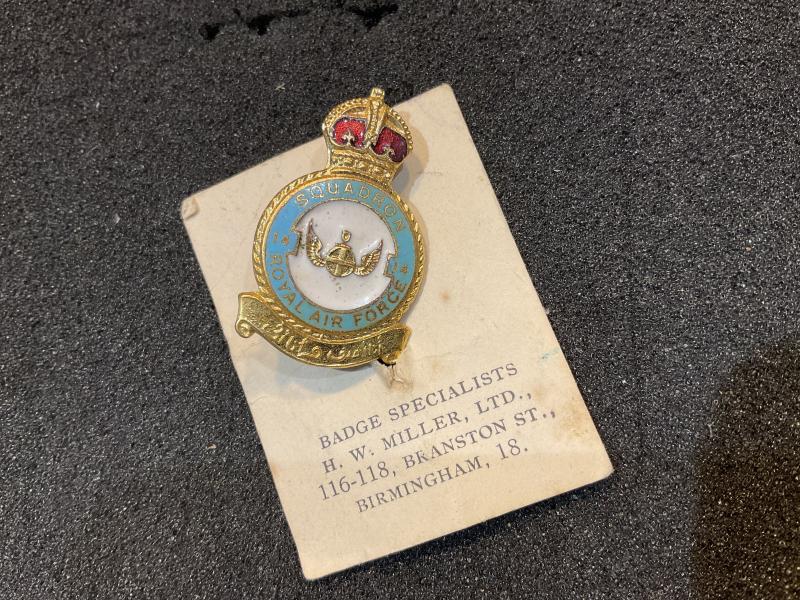 WW2 14 Squadron R.A.F enamel badge & makers card
