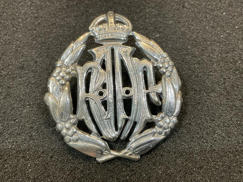 WW2 R.A.A.F chrome plated O.Rs cap badge