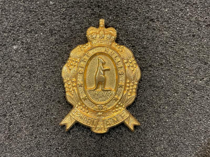 42nd Battalion , The Capricornia Regiment collar badge