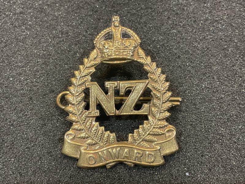 WW1/2 New Zealand military forces general service badge