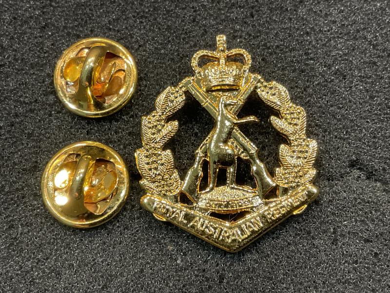 Royal Australian Regiment ‘Skippy’ right facing collar