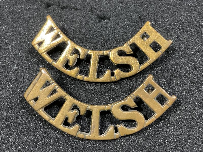 The WELSH Regiment brass other ranks shoulder titles