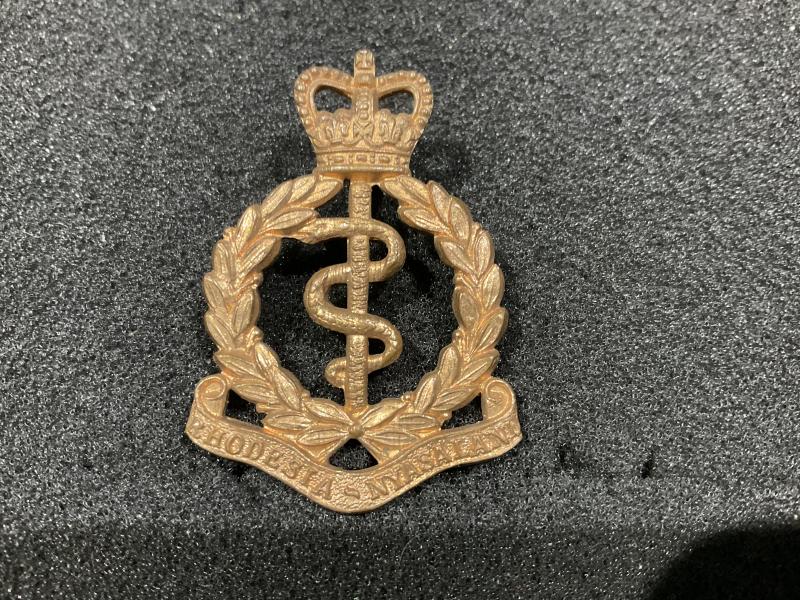 Rhodesia & Nyasaland Medical corps cap badge