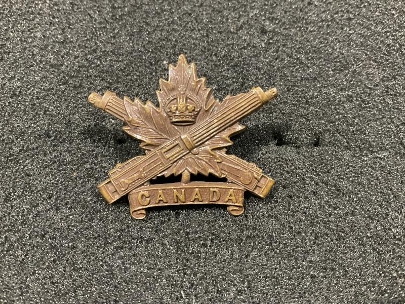 WW1 Canadian Machine Gun Corps collar badge