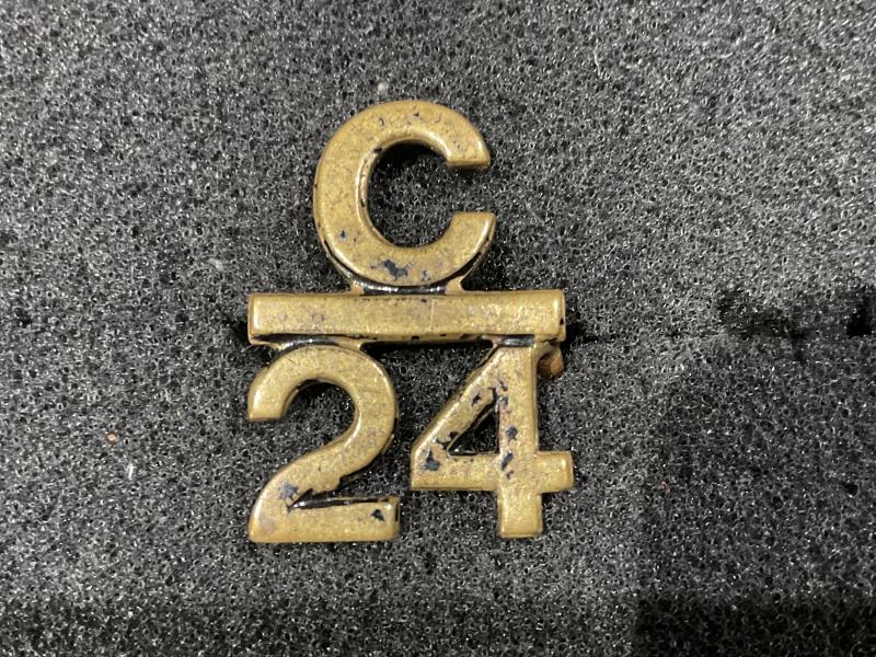 WW1 24th Infantry Battalion C24 collar badge