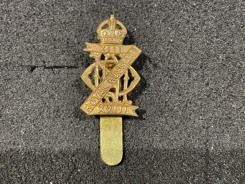 WW2 13th/18th Royal Hussars cap badge