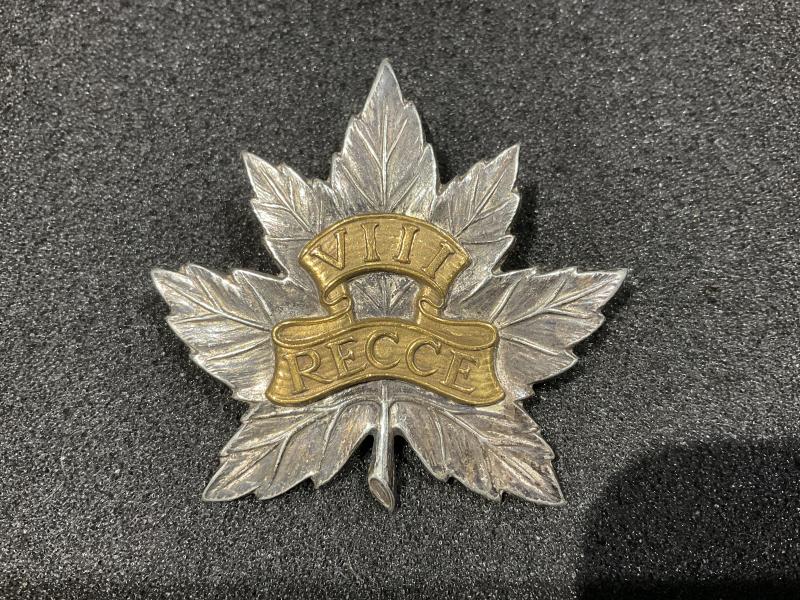 WW2 Canadian 8th Recce officers cap badge