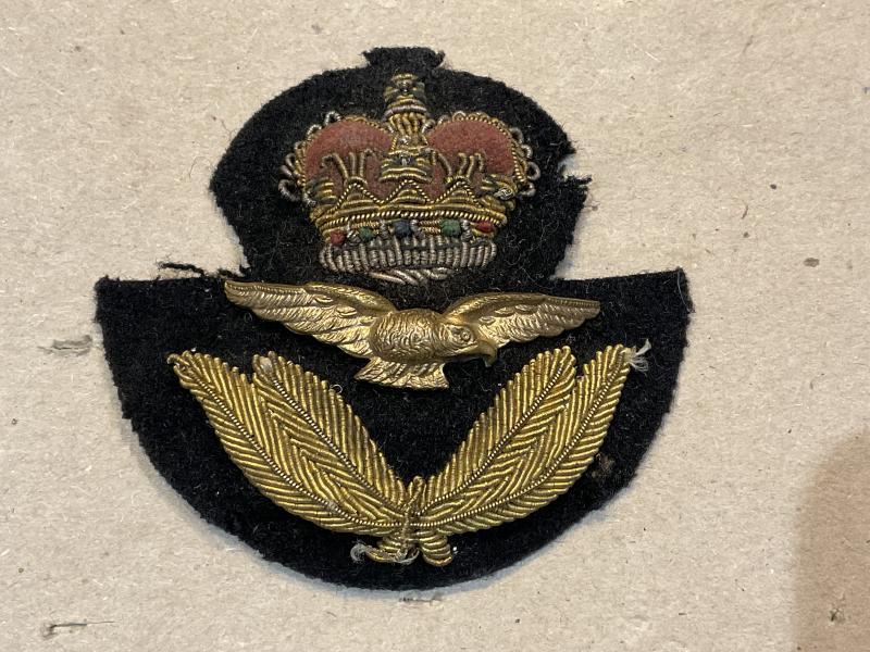 Q/C RAF Officers padded bullion cap badge
