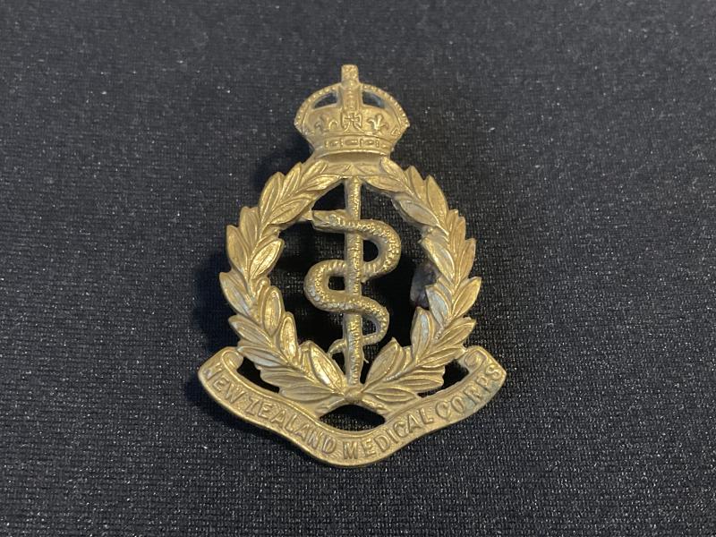 WW1 New Zealand Medical Corps cap badge by Gaunt