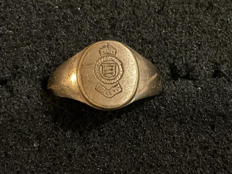 WW1/2 Essex Yeomanry gold signet ring