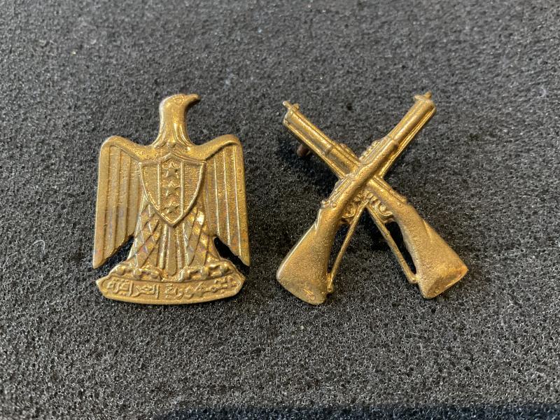 Gulf War era Iraqi beret badge & uniform insignia