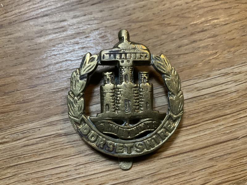 WW1/2 Dorsetshire Regiment Indian theatre made cap badge