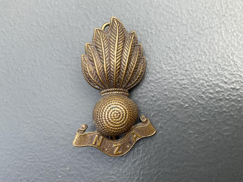 WW1 N.Z.A officers collar/ field service cap badge by Firmin.
