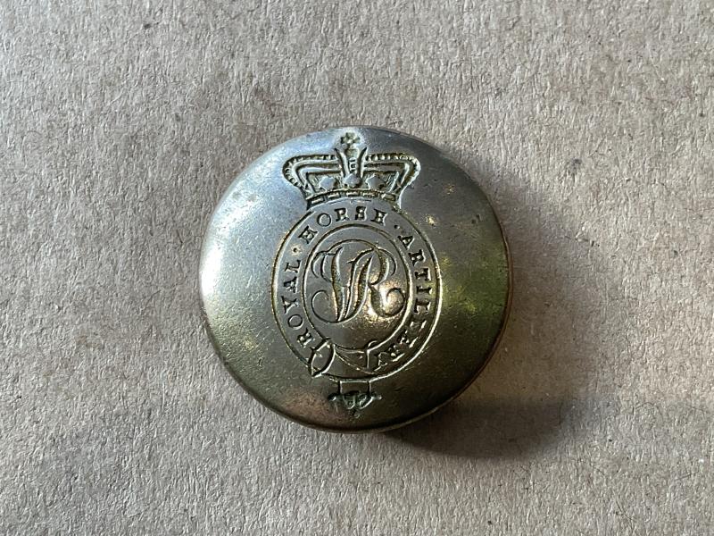 Q.V.C Royal Horse Artillery brass button.