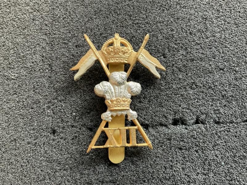 WW2 The 12th Royal Lancers (Prince of Wales's) cap badge.